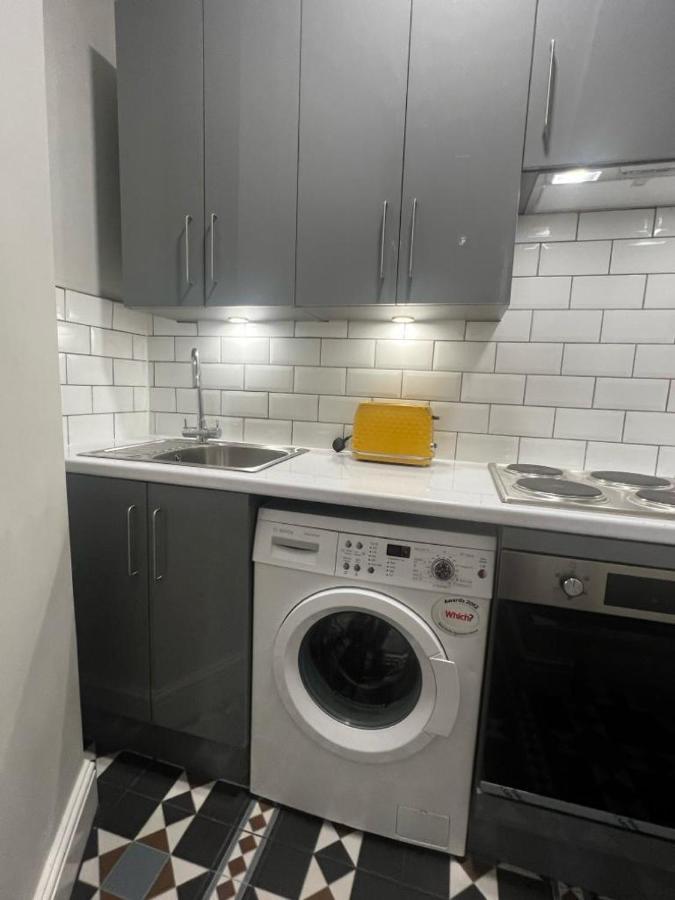 Matipa-Given Apartments Eastleigh Southampton Exterior foto